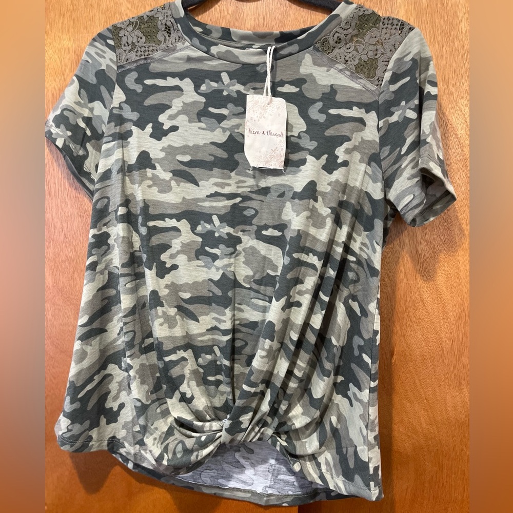 NWT HEM AND THREAD SHIRT